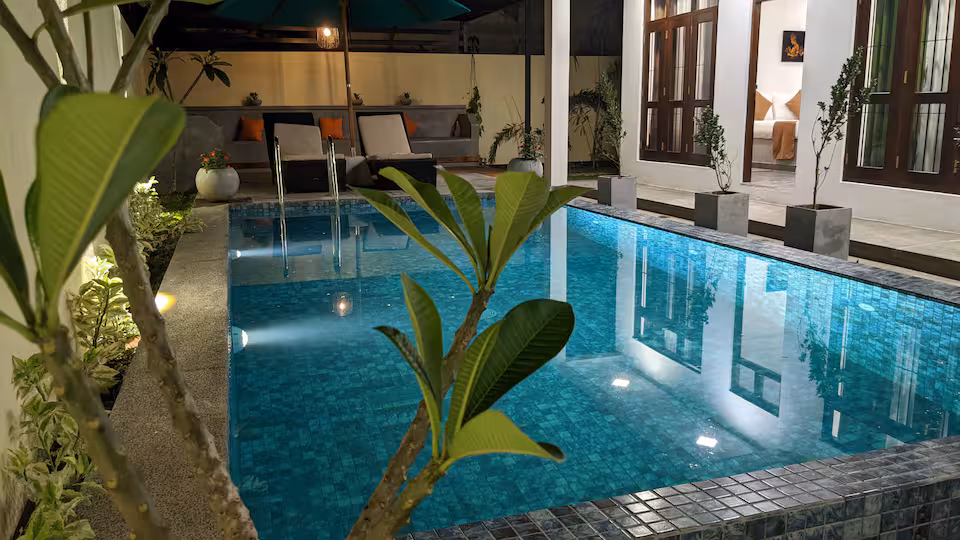 Full villa swimming pool